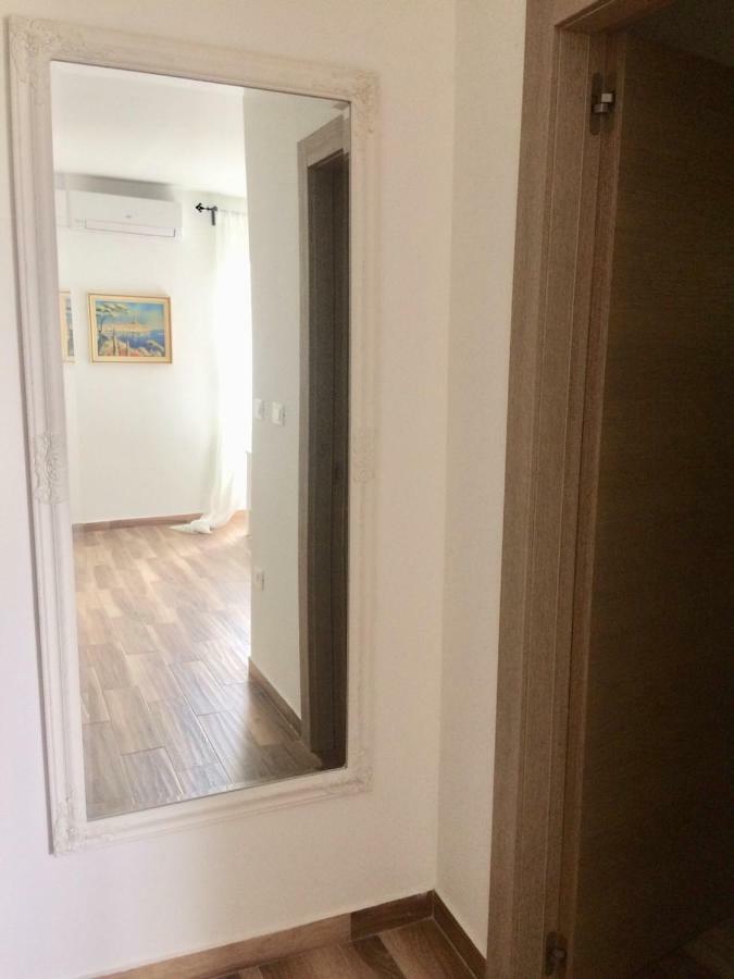 רוביני Apartment Mony מראה חיצוני תמונה