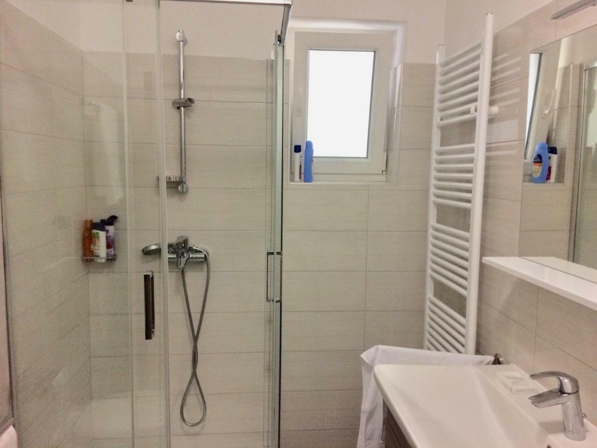 רוביני Apartment Mony מראה חיצוני תמונה