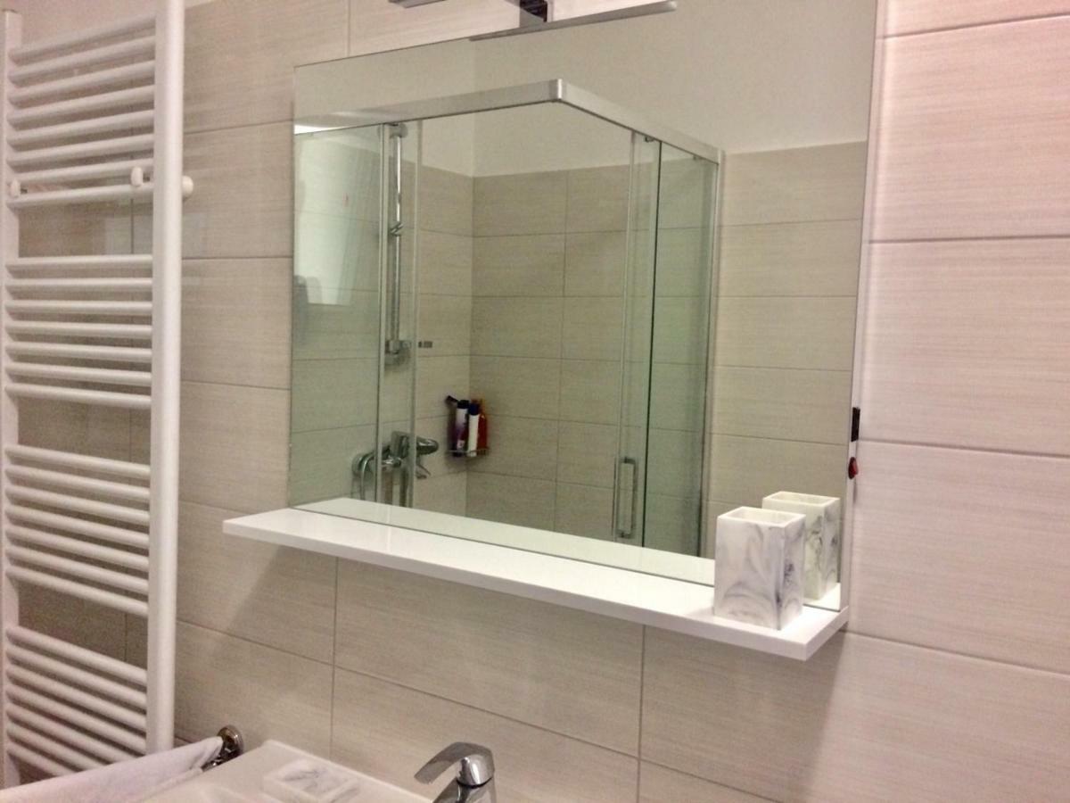 רוביני Apartment Mony מראה חיצוני תמונה