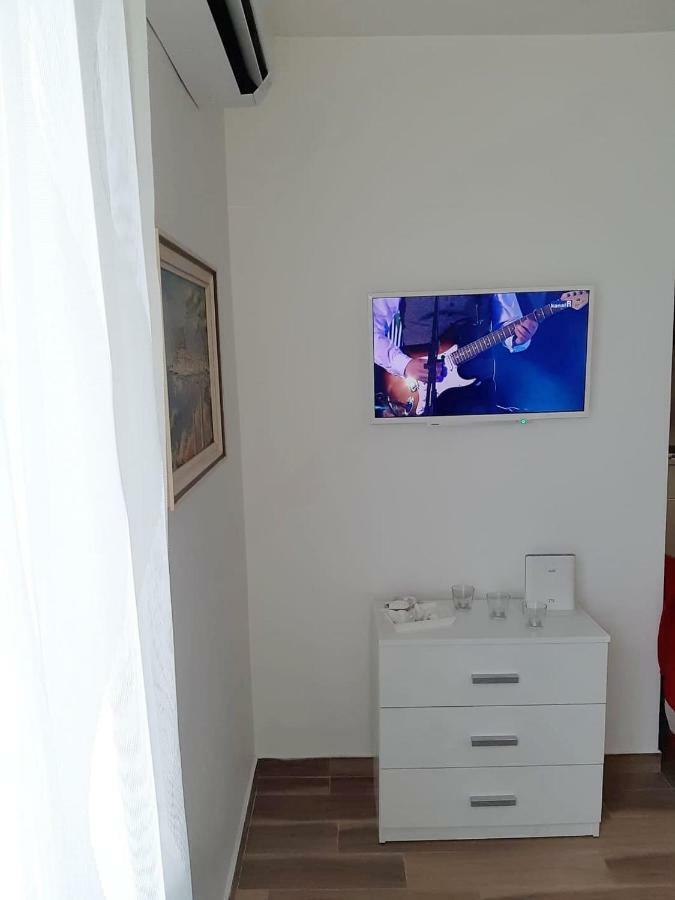 רוביני Apartment Mony מראה חיצוני תמונה