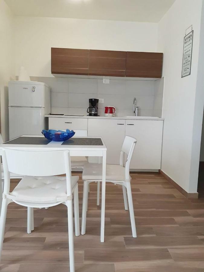 רוביני Apartment Mony מראה חיצוני תמונה